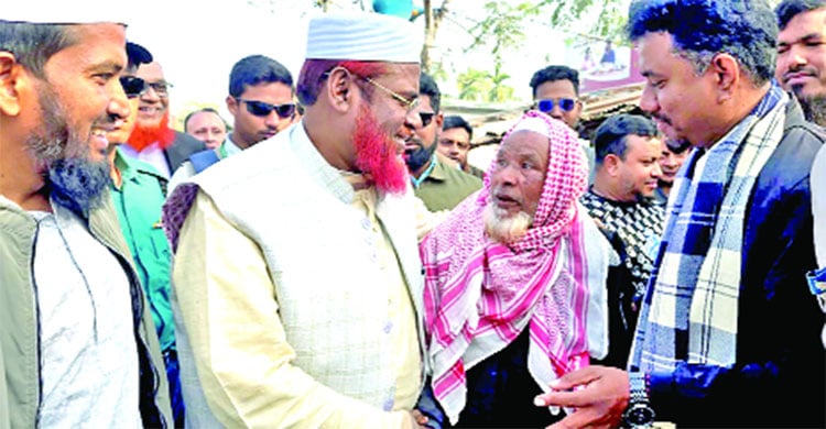 কক্সবাজারে গতকাল নির্বাচনি প্রচারে বিএনপির জাতীয় স্থায়ী কমিটির সদস্য সালাহউদ্দিন আহমদ